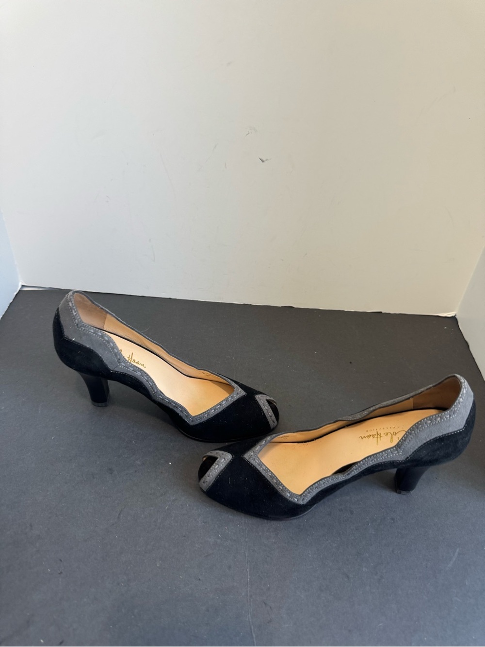 Cole Haan black suede peep-toe pumps. Size 7B - Picture 8 of 14
